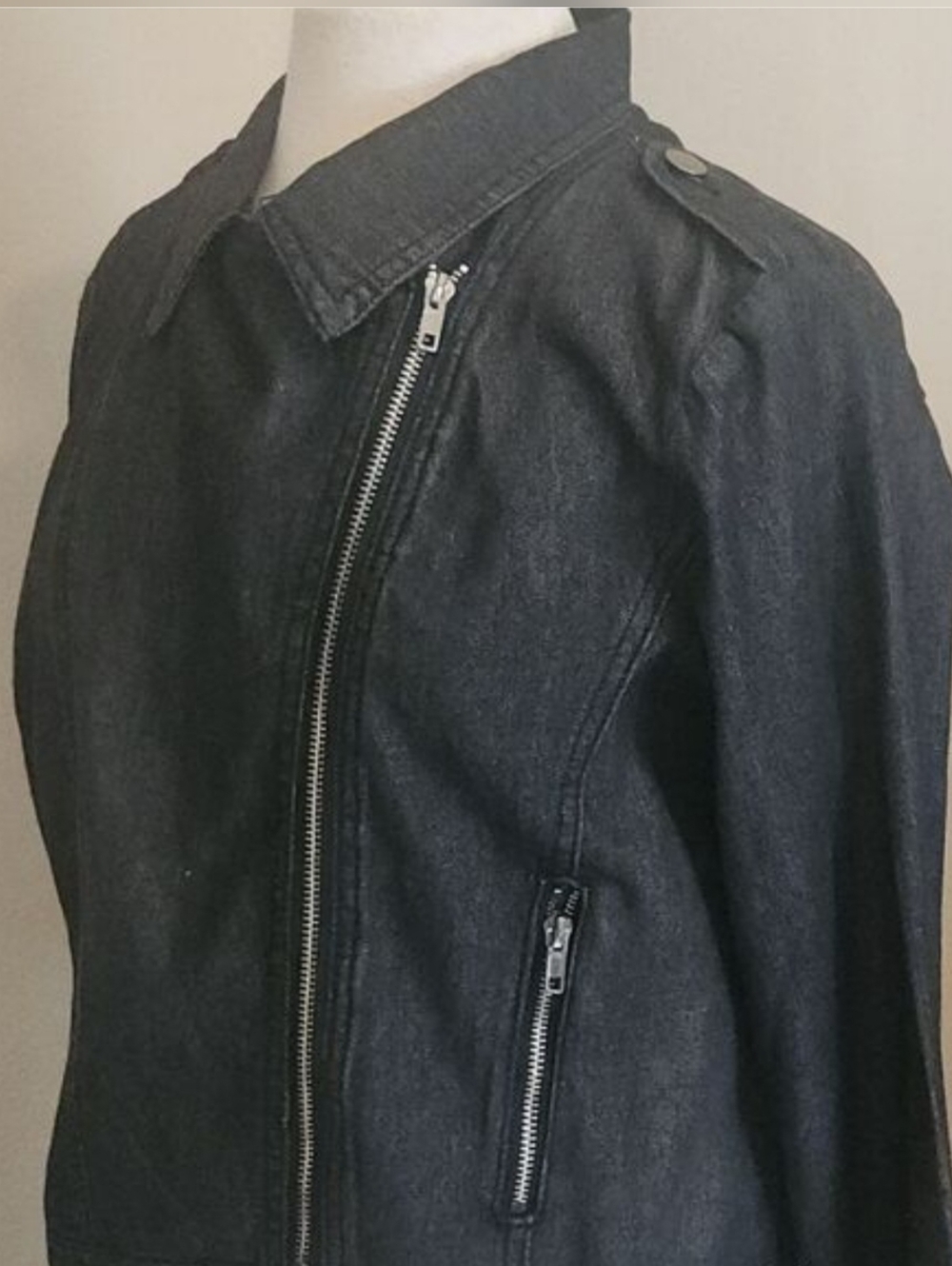J47 Alegra K Dark blue Denim Zip-Front Jacket zip pockets & button shoulder tabs